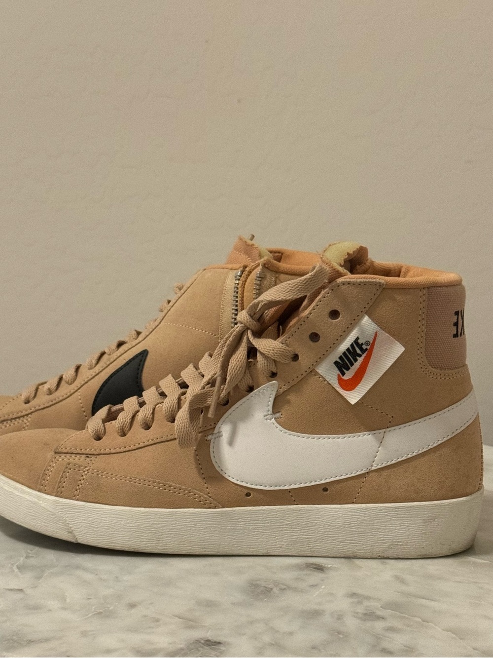 Nike Blazer Mid Rebel Sneakers